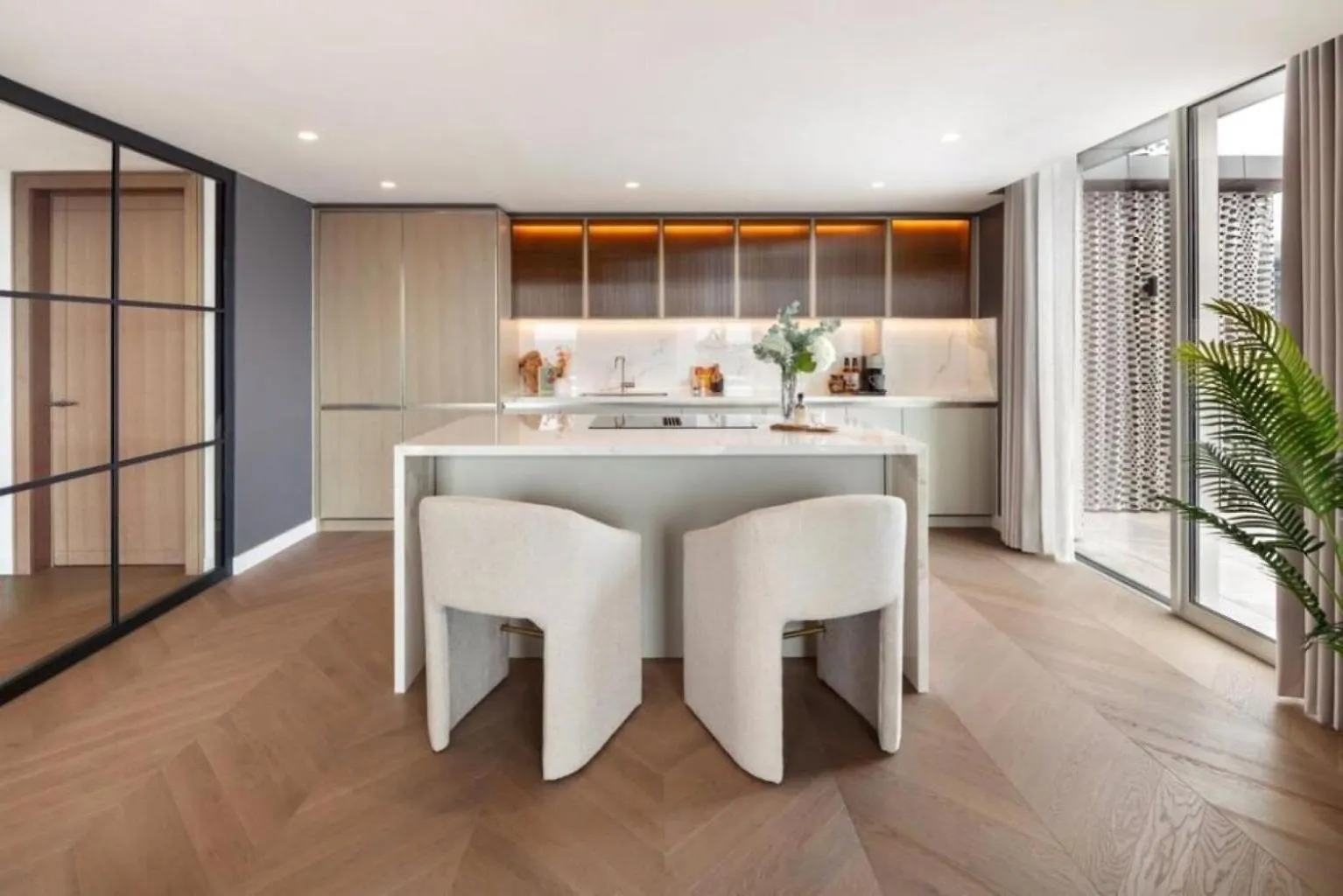 Modern Style 2 Bedroom Sleeps Up To 8 People London